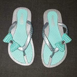 Mint Green bow flip flips